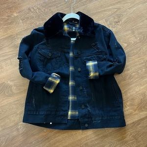 BLACK JEAN JACKET WITH FLANNEL INTERIOR + fur detailed collar